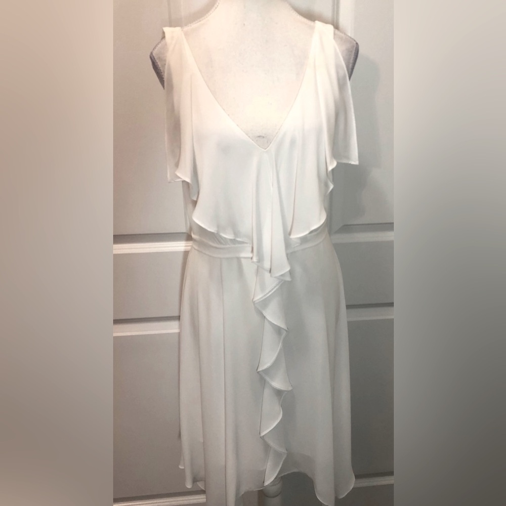 NWOT BCBG MAXAZRIA JESSICA WHITE CHIFFON SLEEVELESS RUFFLE DRESS SIZE 6